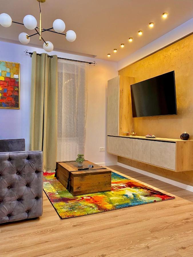 Blancris Boutique Apartment Брашов Екстериор снимка