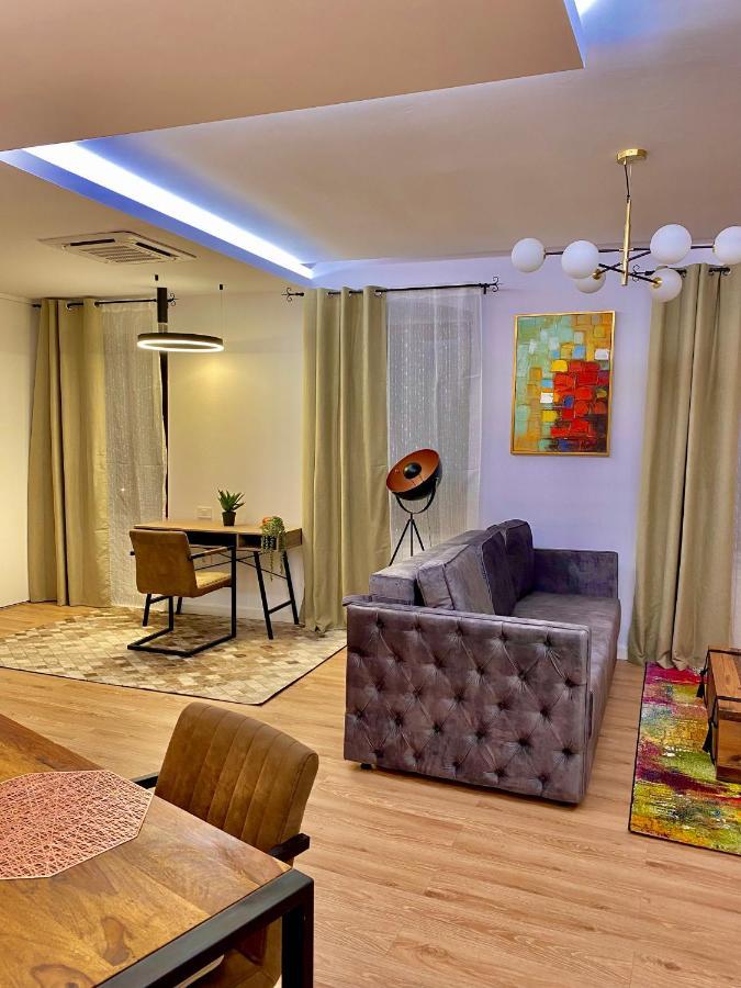Blancris Boutique Apartment Брашов Екстериор снимка