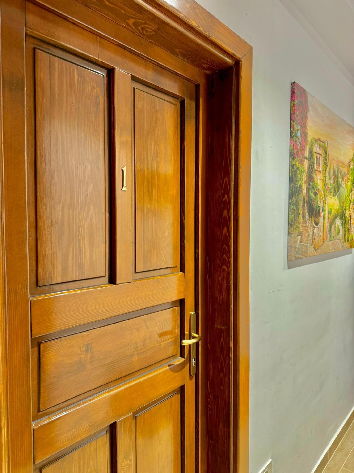Blancris Boutique Apartment Брашов Екстериор снимка