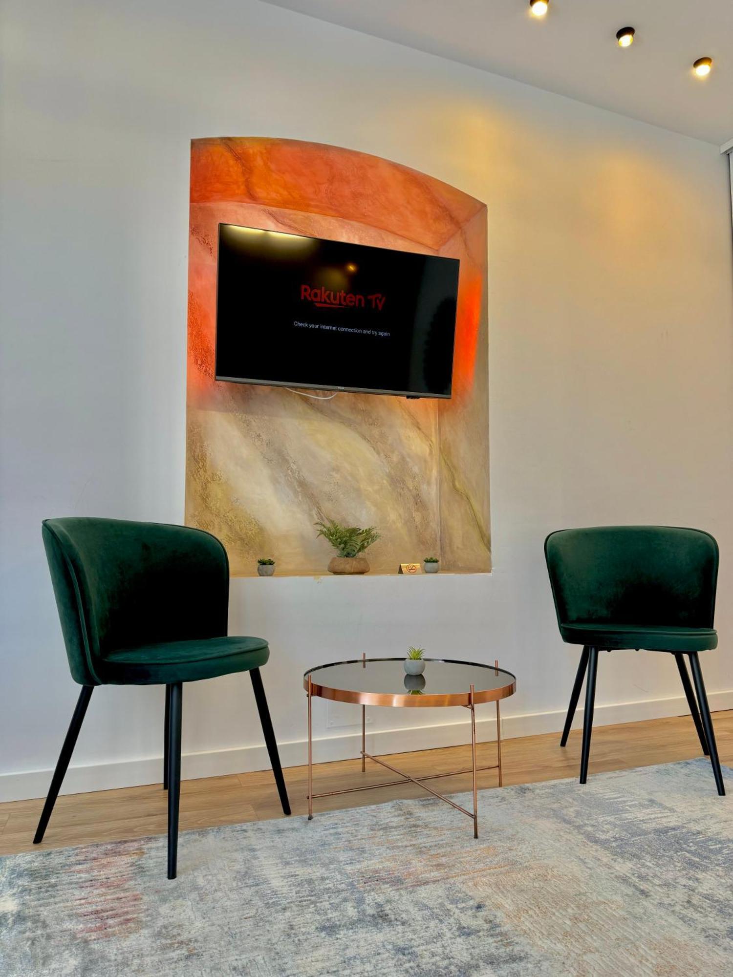 Blancris Boutique Apartment Брашов Екстериор снимка