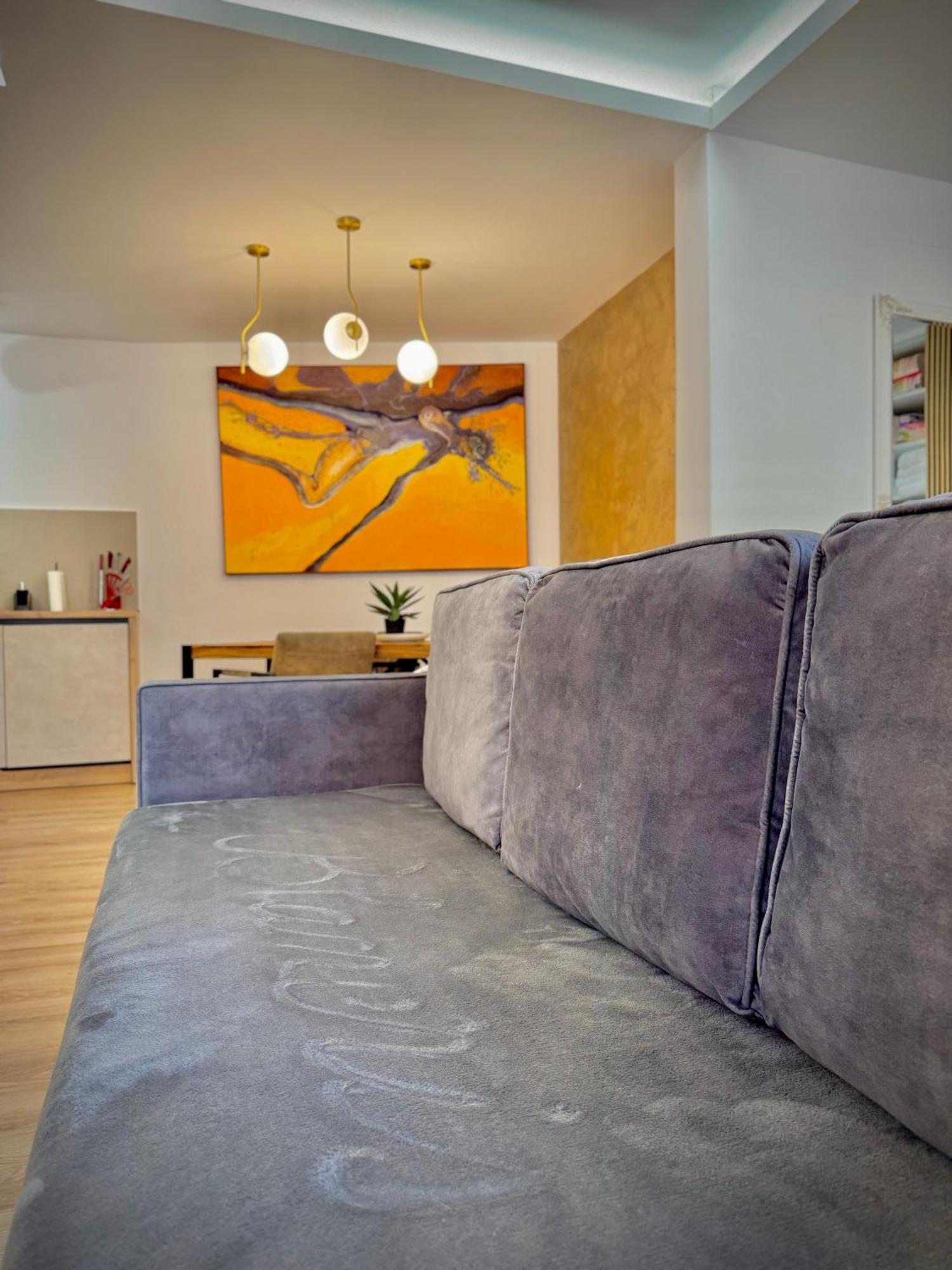 Blancris Boutique Apartment Брашов Екстериор снимка