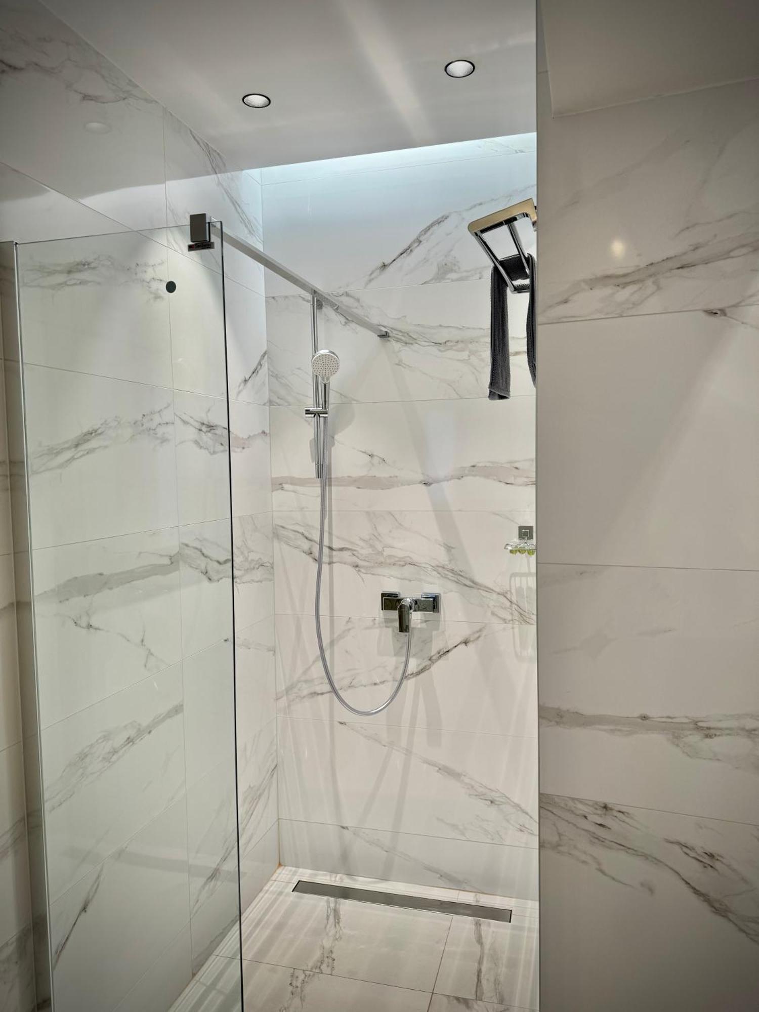 Blancris Boutique Apartment Брашов Екстериор снимка
