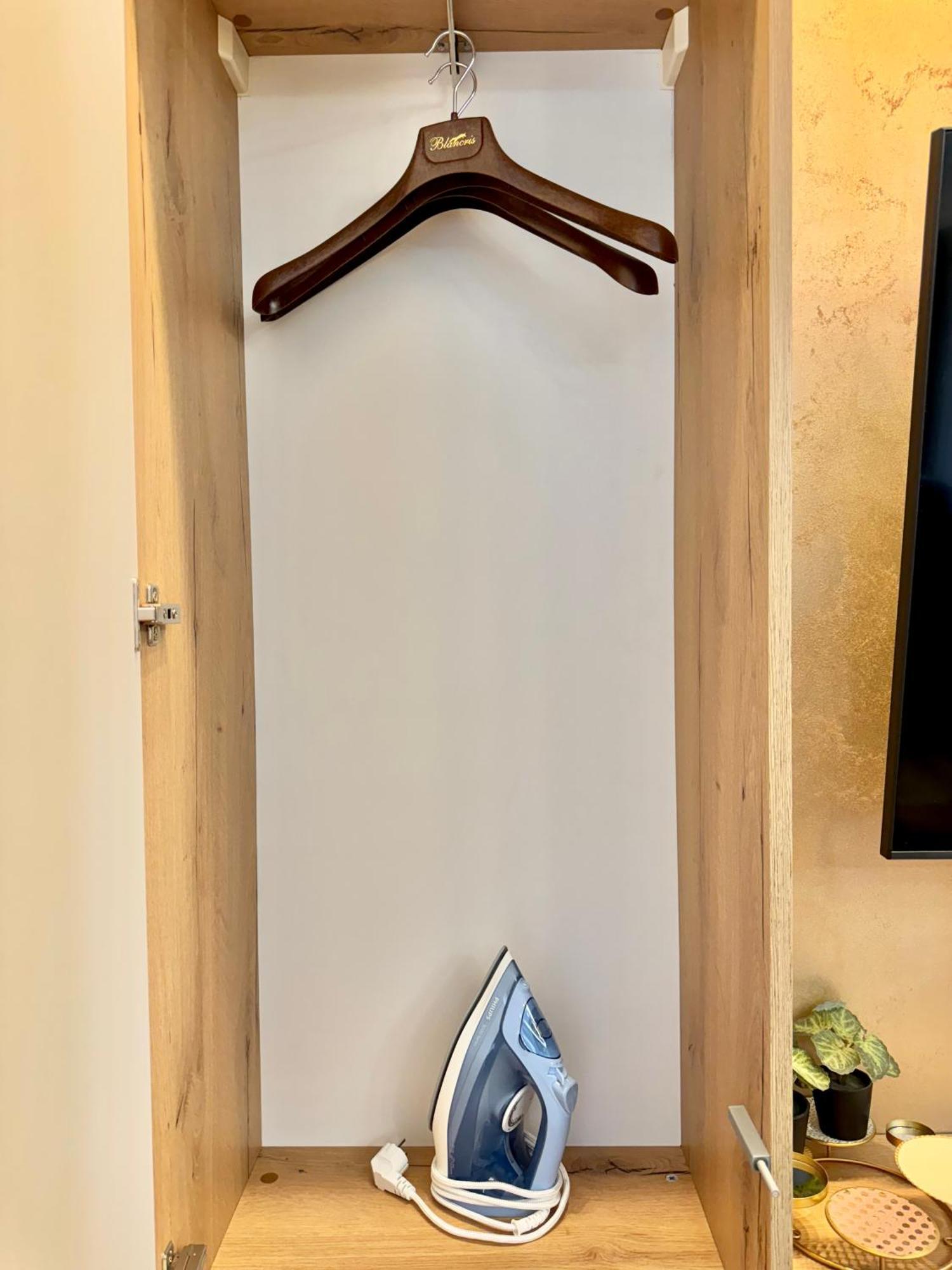 Blancris Boutique Apartment Брашов Екстериор снимка