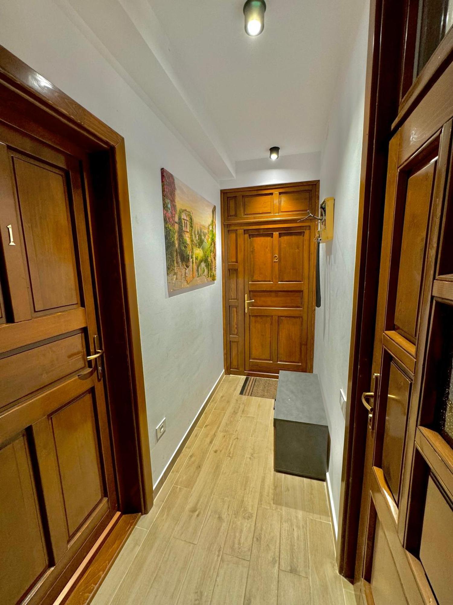 Blancris Boutique Apartment Брашов Екстериор снимка
