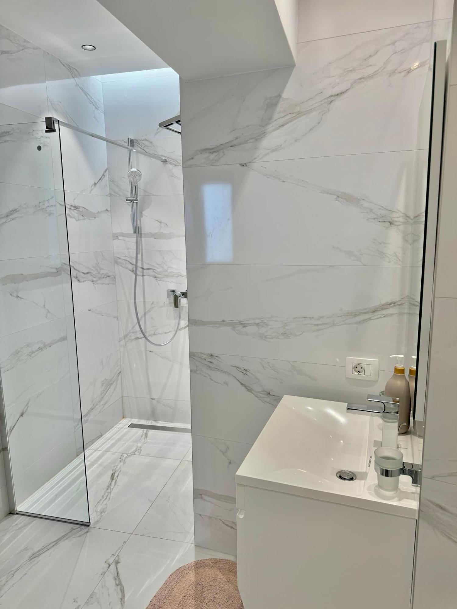 Blancris Boutique Apartment Брашов Екстериор снимка