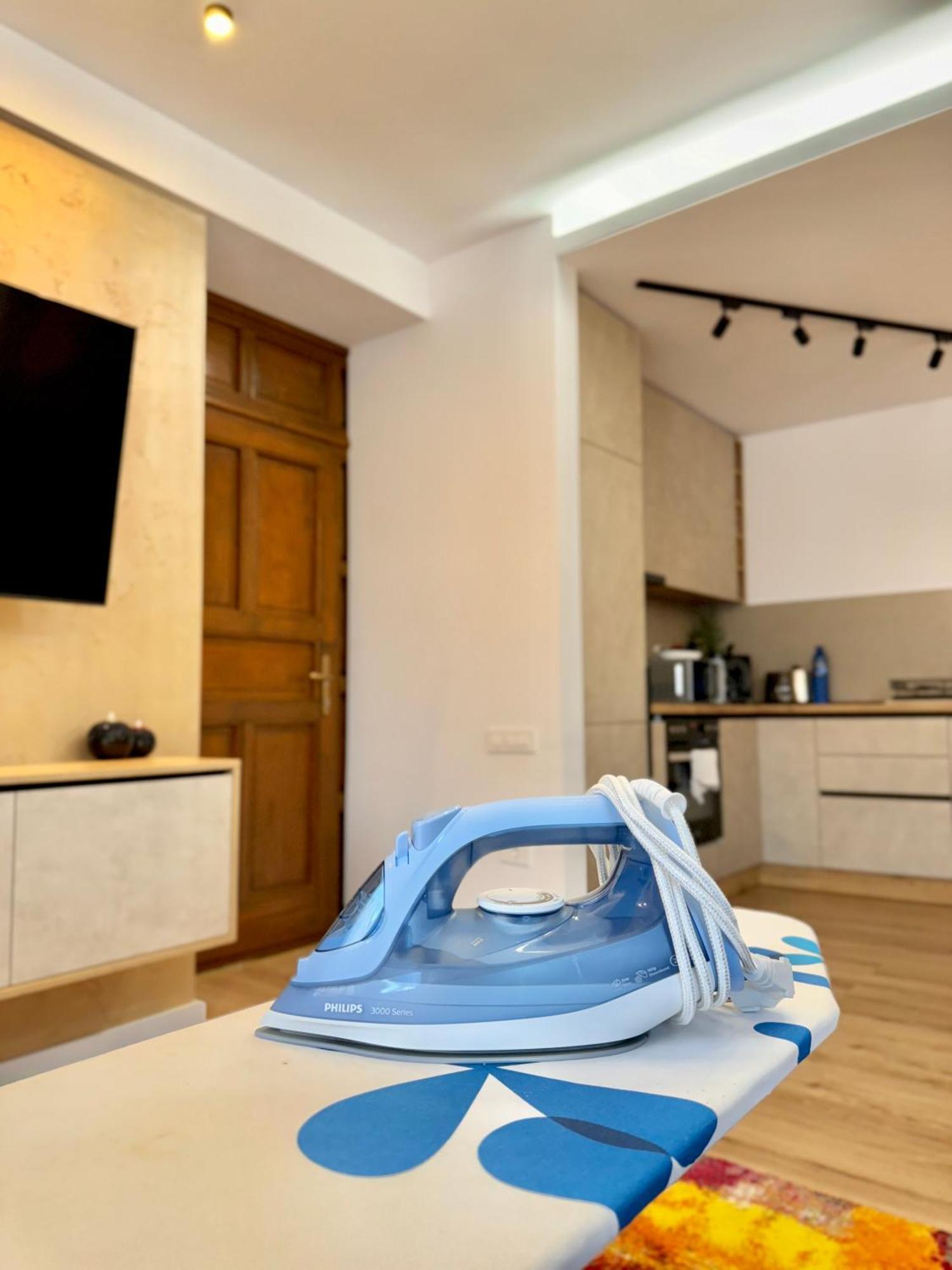 Blancris Boutique Apartment Брашов Екстериор снимка